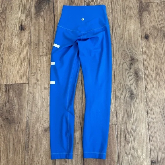 Lululemon Align High Rise Crop Leggings *Graphic 23" Size 0 In Pipe Dream Blue - Picture 2 of 6